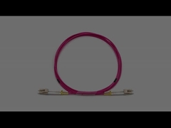 실내 LC에서 LC 듀플렉스 멀티모드 OM4 OFNR 광섬유 패치 케이블 2.0mm 마젠타 재킷